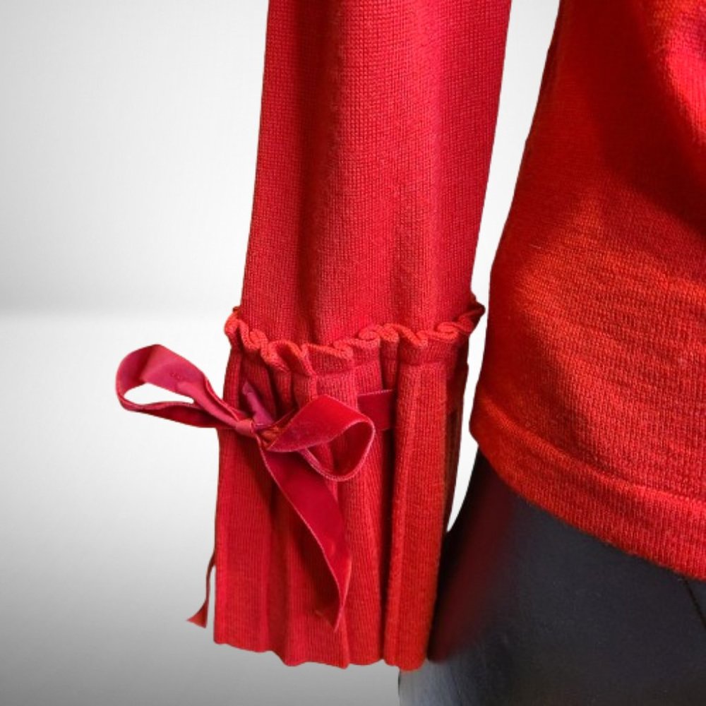 VALENTINO GARAVANI STUNNING BRIGHT RED SWEATER WITH BELL PLEATED SLEEVES - Picture 10 of 16